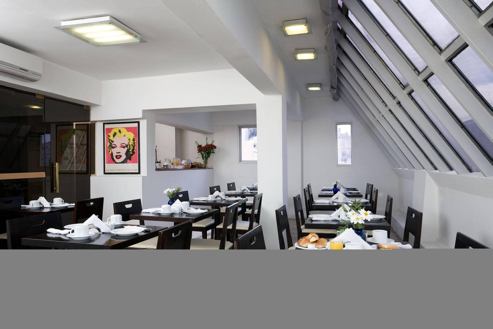 Hotel Comfort Baires Buenos Aires Exterior photo